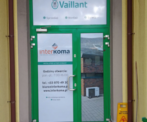 oklejanie drzwi, oklejanie reklamowe, logo w postaci naklejek