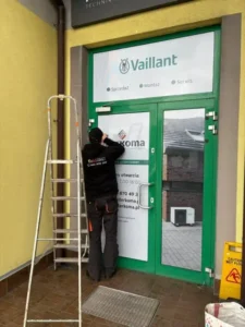 reklama outdoor, naklejki reklamowe Andrychów, reklama Andrychów, logo w postaci naklejki
