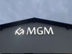 realizacja projektu szyldu Andrychów, logo przestrzenne, logo 3D, logo podświetlane Andrychów, reklama outdoor